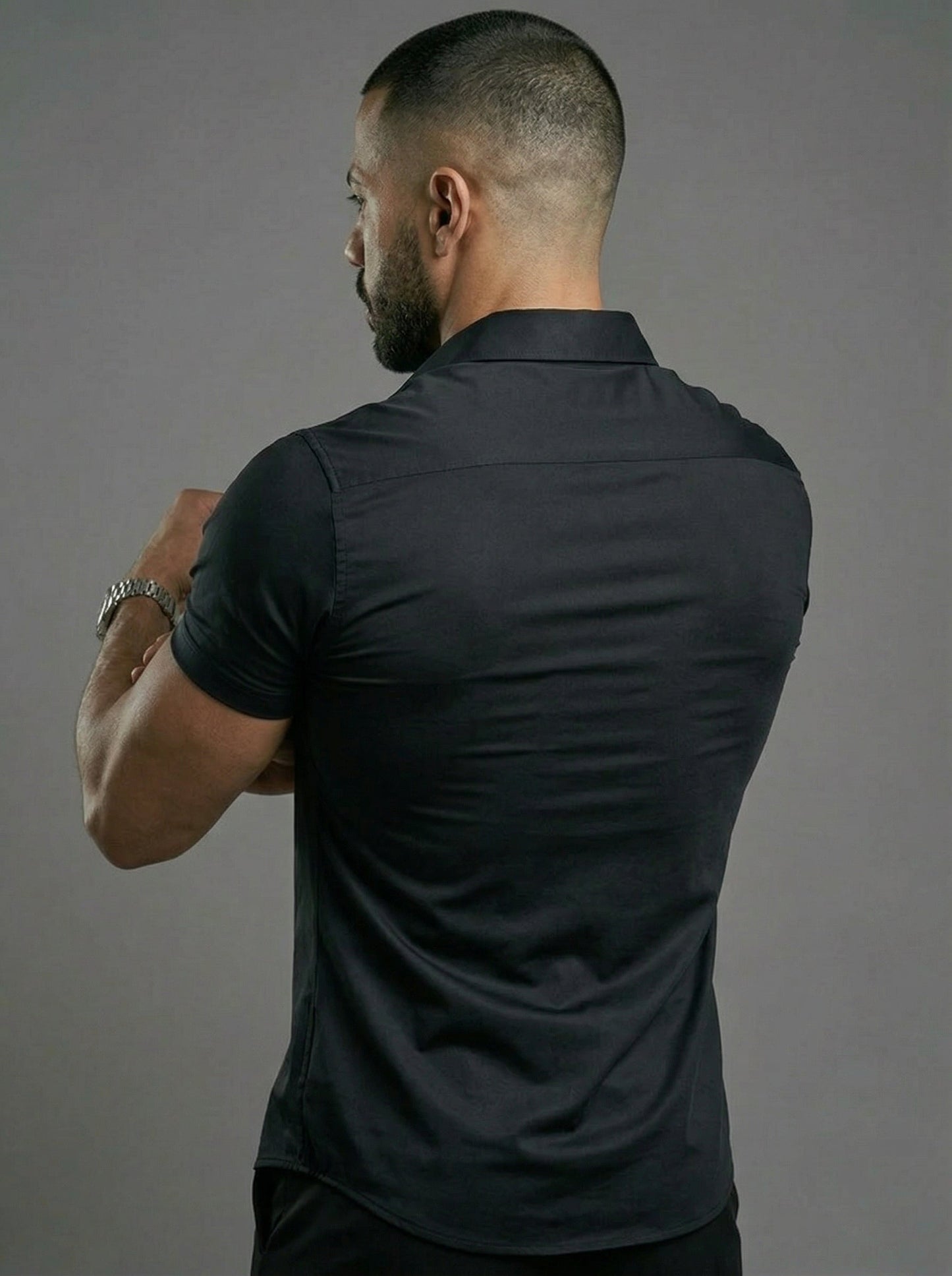 Camisa Ajustada Stretch para Hombre – Corte Atlético